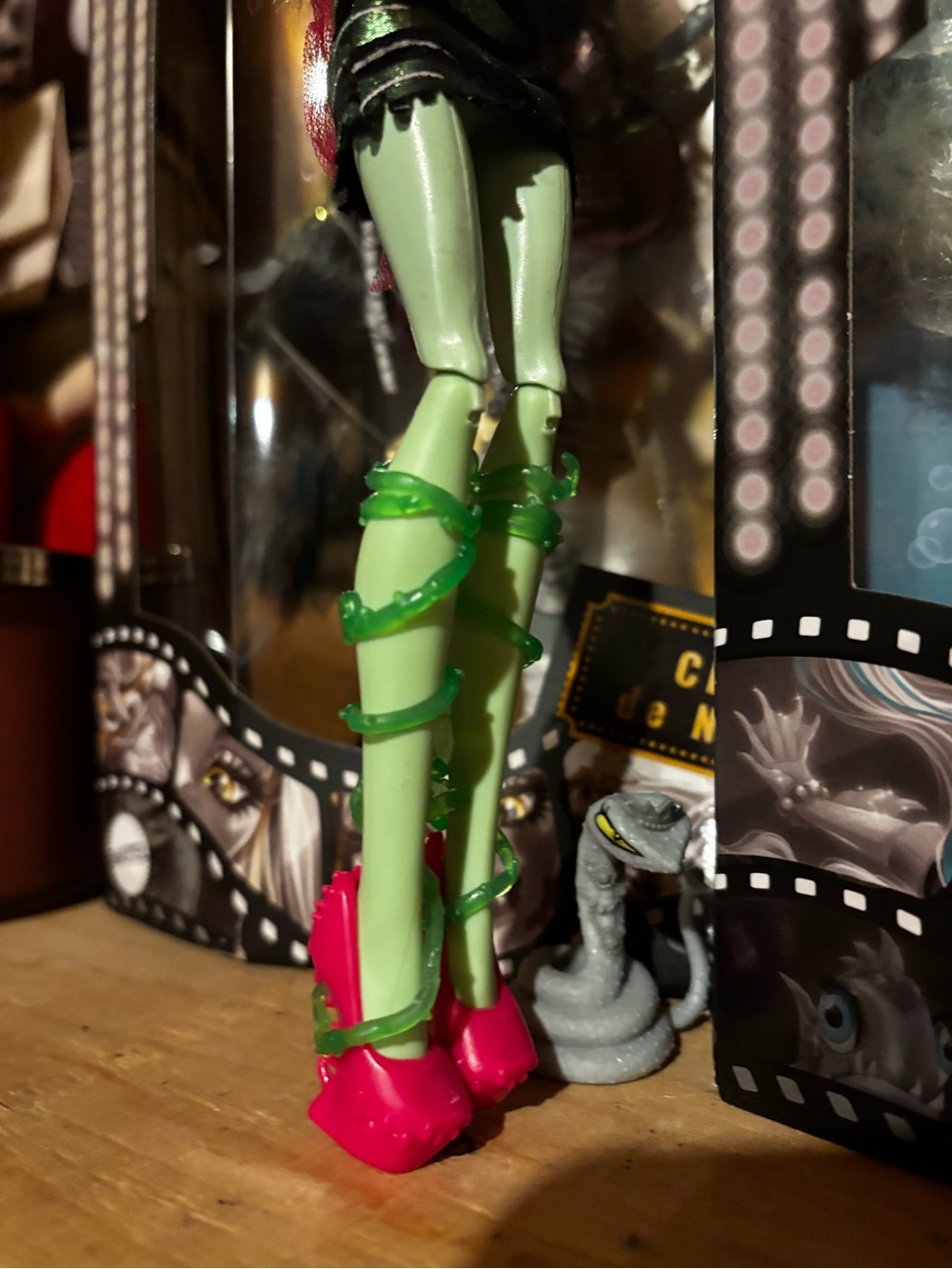 Monster High ZombieShake Venus - Picture 3 of 3